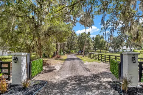 209 N Oakapple Trail, Other City - In The State Of Florida FL 32744
