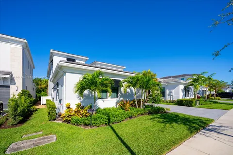 13402 Artisan Cir, Palm Beach Gardens FL 33418