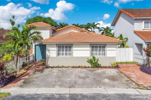 12362 NW 98th Pl, Hialeah Gardens FL 33018