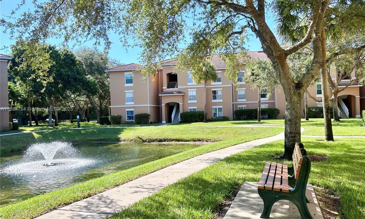 5080 Fairways Cir # 307, Vero Beach FL 32967