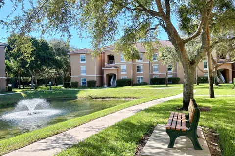 5080 Fairways Cir # 307, Vero Beach FL 32967