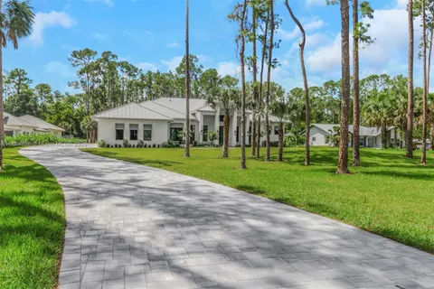 5174 Sycamore Dr, Naples FL 34119