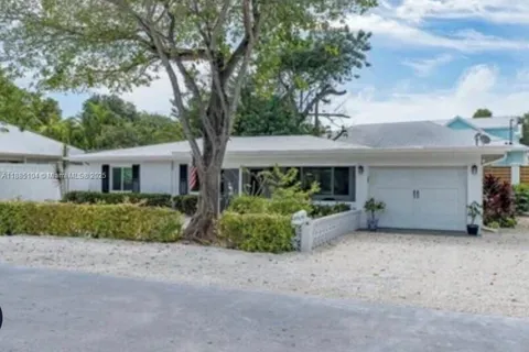 275 Pueblo St, Tavernier FL 33036
