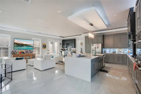 555 Peachtree Rd, Orlando FL 32804