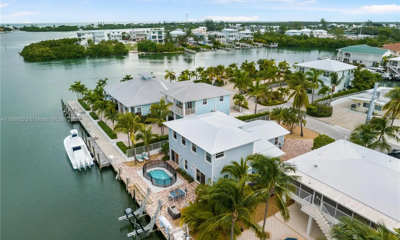 511 4th St, Key Colony FL 33051