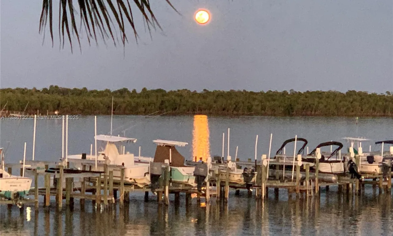 6082 SE Landing Way # 10, Stuart FL 34997