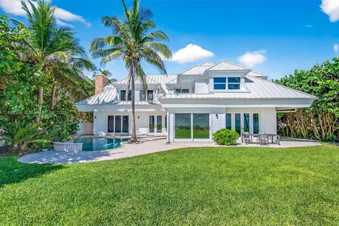 906 Holoma Dr, Vero Beach FL 32963