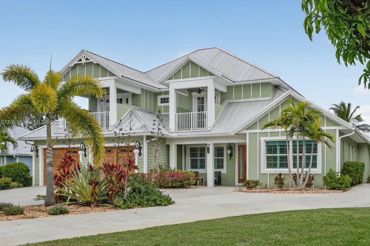 2461 SE North Lookout Boulevard, Port St. Lucie FL 34984