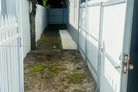 1897 Rutland St, Opa-Locka FL 33054