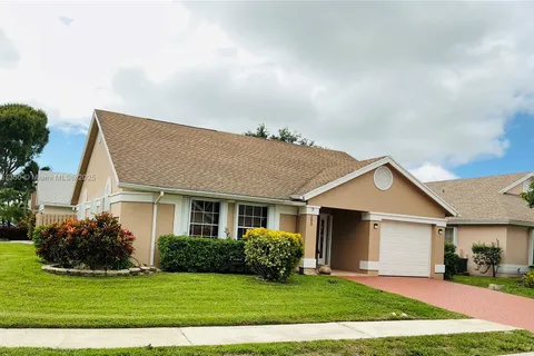 203 N Moccasin Trl N, Jupiter FL 33458