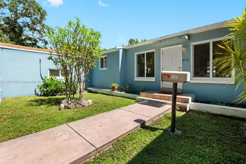 573 Palmetto Dr, Miami Springs FL 33166