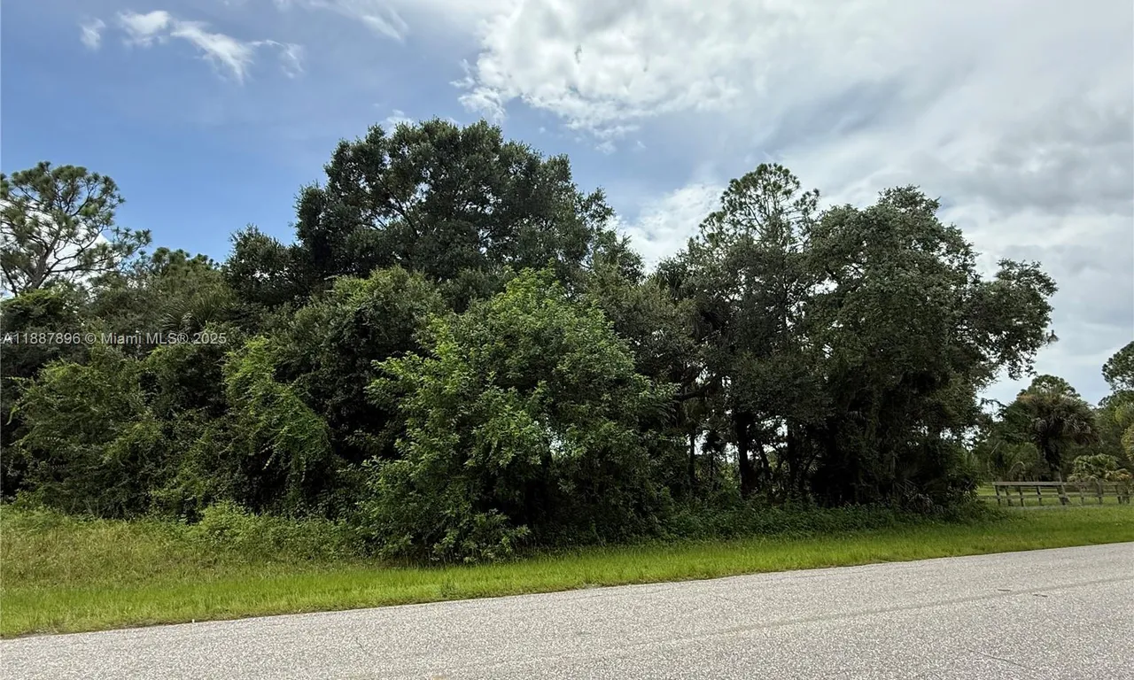 390 HUNTING CLUB AVE, Clewiston FL 33440