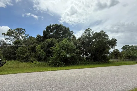 390 HUNTING CLUB AVE, Clewiston FL 33440