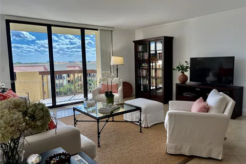 600 Biltmore Way # 718, Coral Gables FL 33134