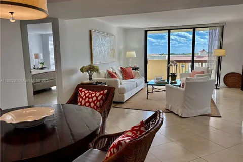 600 Biltmore Way # 718, Coral Gables FL 33134