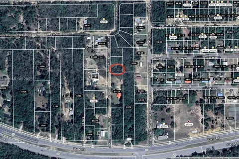 112 Kitty Ln, Other City - In The State Of Florida FL 32148