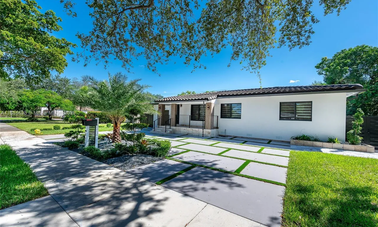 625 Miller Dr, Miami Springs FL 33166