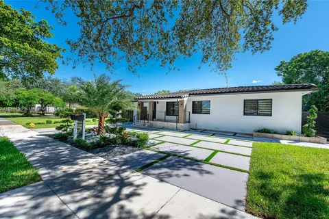 625 Miller Dr, Miami Springs FL 33166