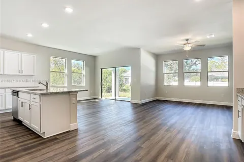 2791 Peak Street, North Port FL 34286