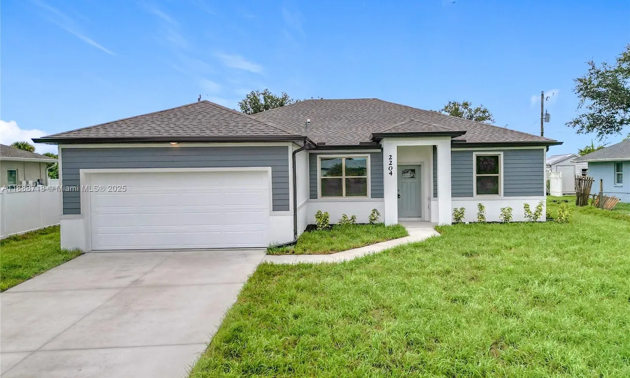 2204 S Biscayne Drive, North Port FL 34286