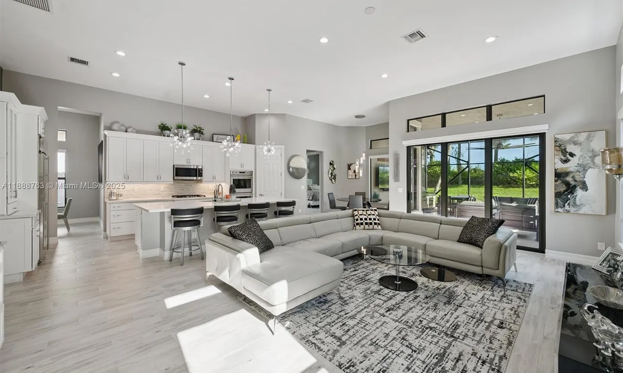 12065 N Kalmar Cir, Parkland FL 33076