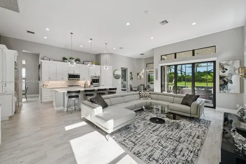 12065 N Kalmar Cir, Parkland FL 33076