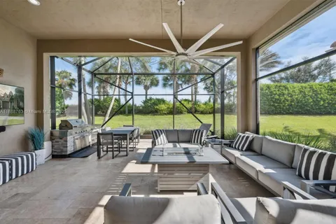 12065 N Kalmar Cir, Parkland FL 33076