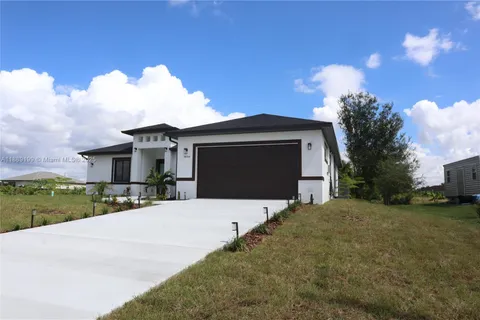 9054 Lamkin Cir, La Belle FL 33935