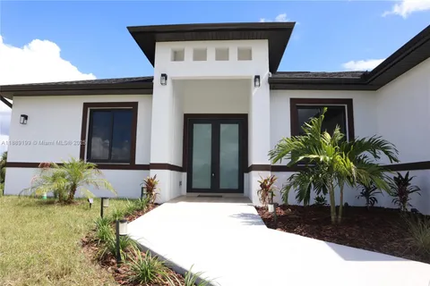 9054 Lamkin Cir, La Belle FL 33935