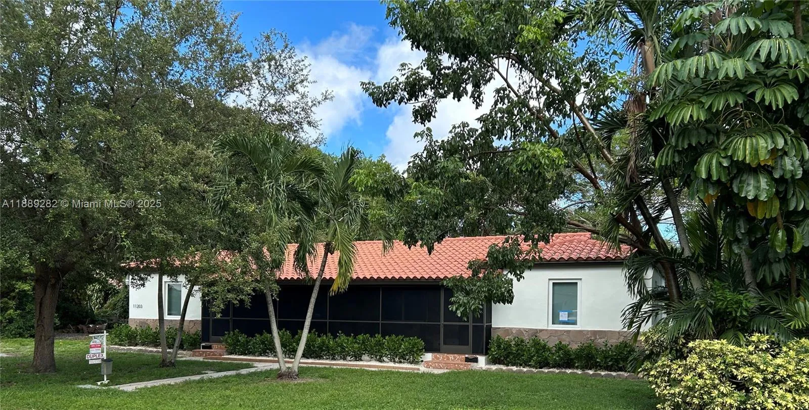 11201 NE 10th Ave, Biscayne Park FL 33161