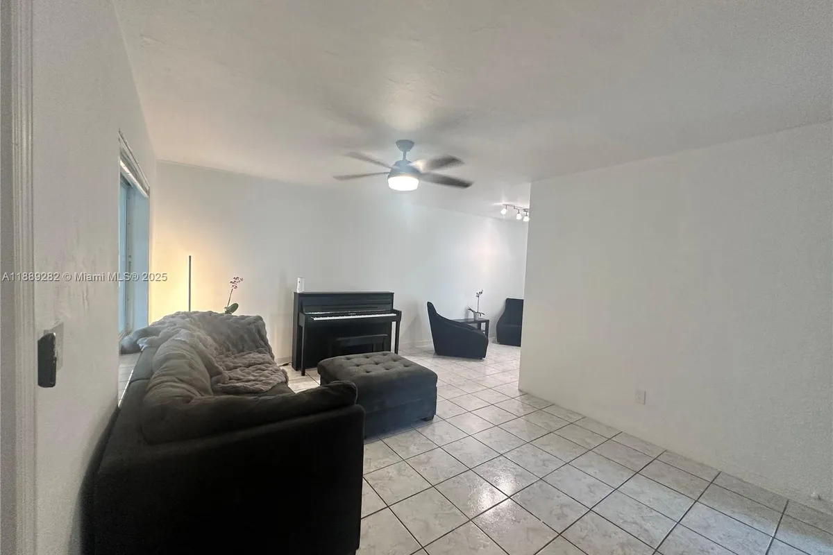 11201 NE 10th Ave, Biscayne Park FL 33161