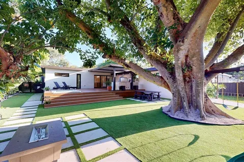 641 Nightingale Ave, Miami Springs FL 33166