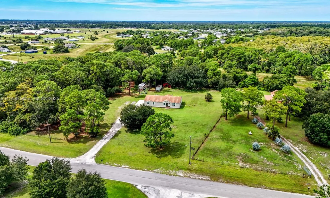 8077 primrose blvd, La Belle FL 33935