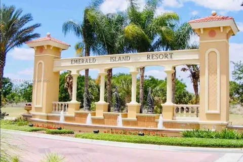 8520 SUNRISE KEY DR, Kissimmee FL 34747