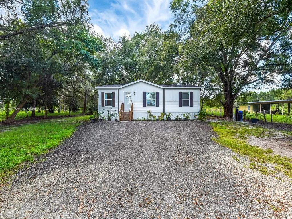 1079 SUMMERALL RD, Other City - In The State Of Florida FL 33935