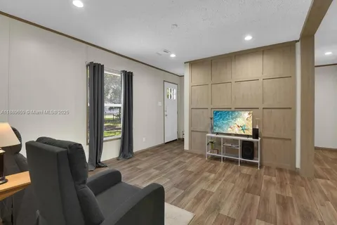 1079 SUMMERALL RD, Other City - In The State Of Florida FL 33935