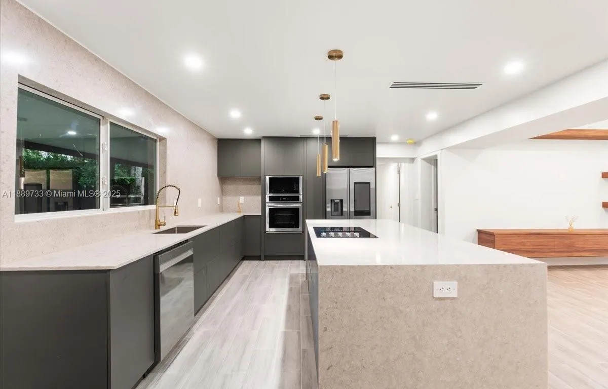 11505 NE 11th Pl, Biscayne Park FL 33161