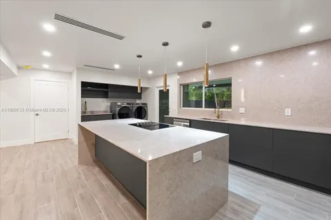 11505 NE 11th Pl, Biscayne Park FL 33161