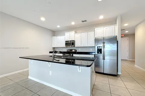 4775 Terrasonesta Drive, Davenport FL 33837