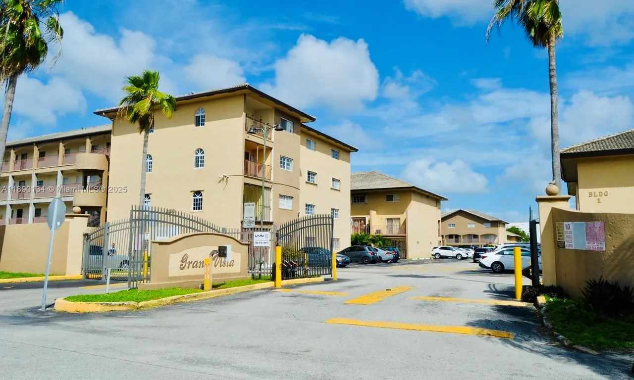 8851 NW 119th St # 6117, Hialeah Gardens FL 33018