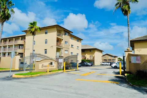 8851 NW 119th St # 6117, Hialeah Gardens FL 33018