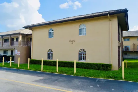 8851 NW 119th St # 6117, Hialeah Gardens FL 33018