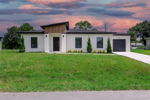 749 Darby Ave SW, Palm Bay FL 32908