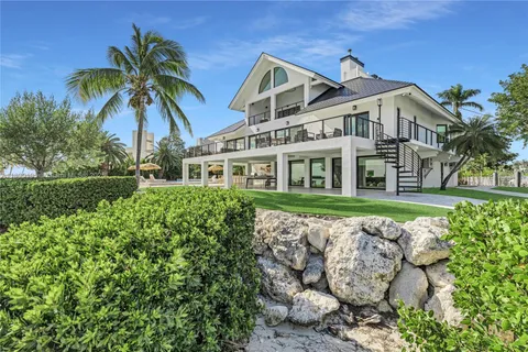 91 Iroquois Dr, Islamorada FL 33036