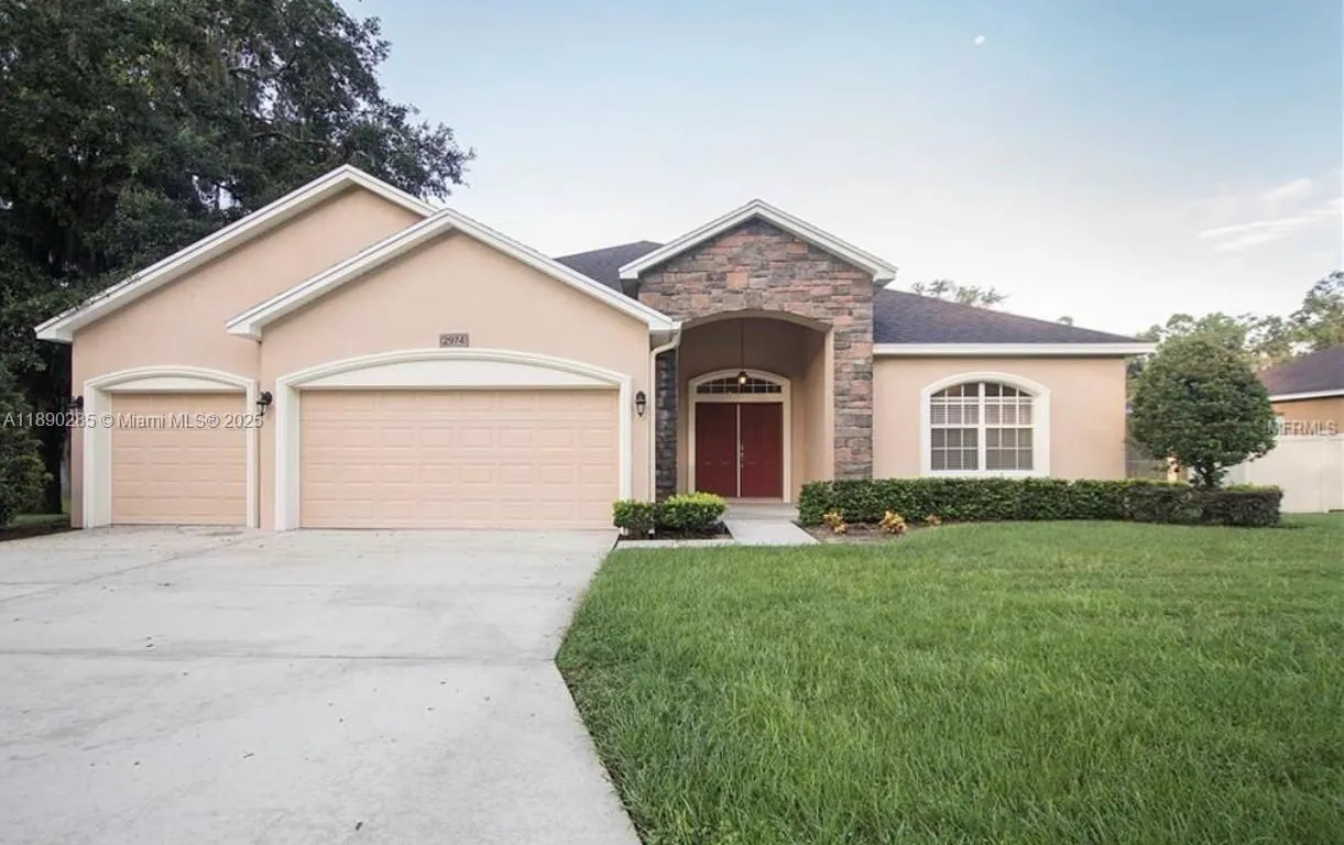 2974 Blackwater Oaks Dr, Lakeland FL 33860