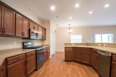 2974 Blackwater Oaks Dr, Lakeland FL 33860