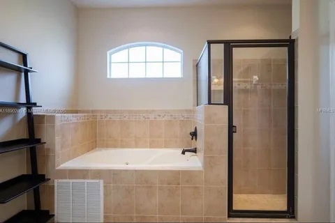 2974 Blackwater Oaks Dr, Lakeland FL 33860