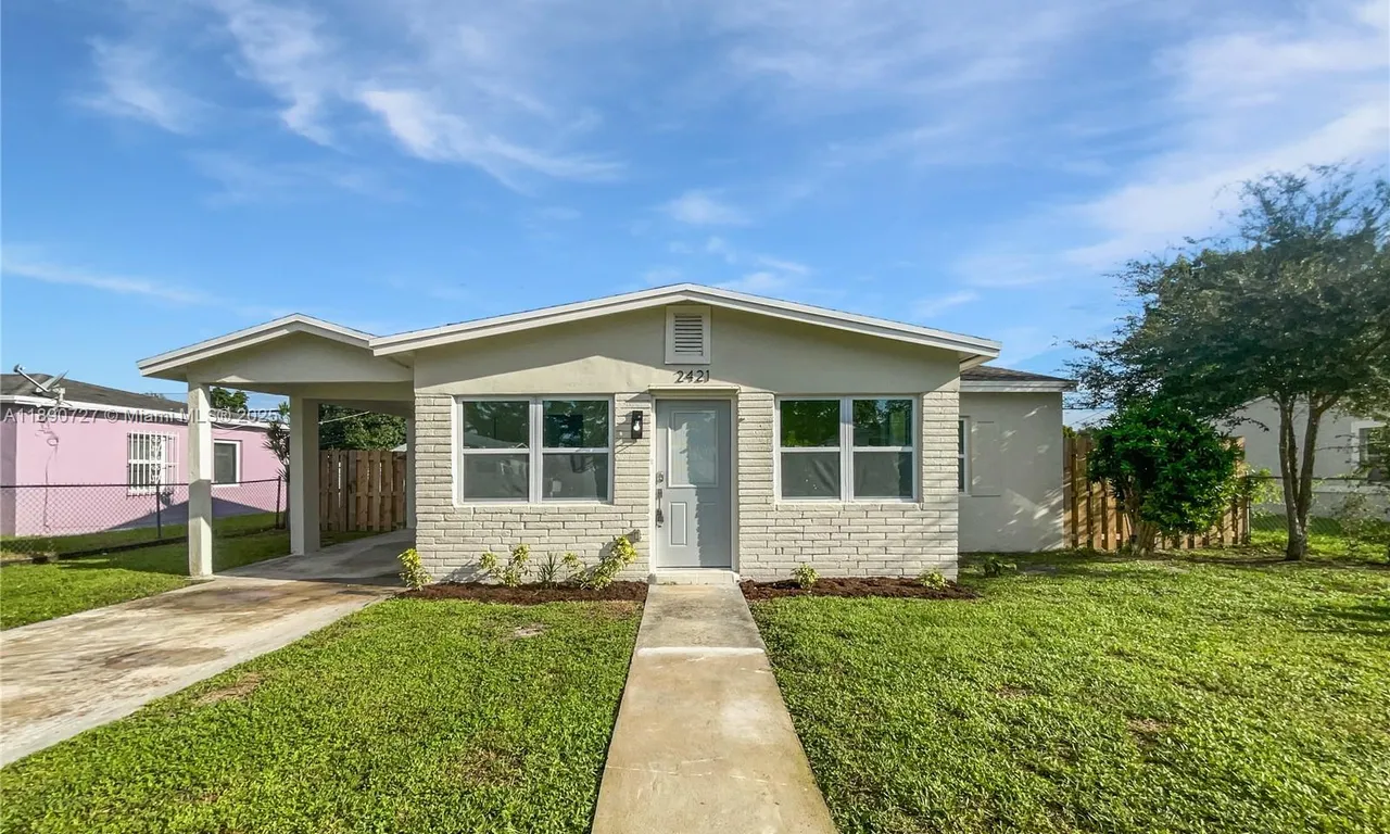 2421 NW 152nd St, Opa-Locka FL 33054