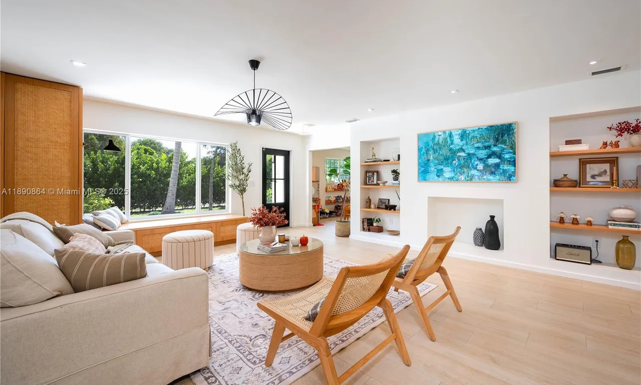 4250 SW 57th Ave, South Miami FL 33155