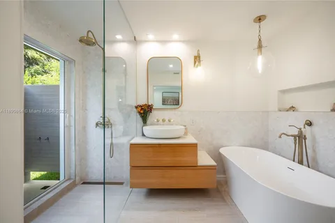 4250 SW 57th Ave, South Miami FL 33155